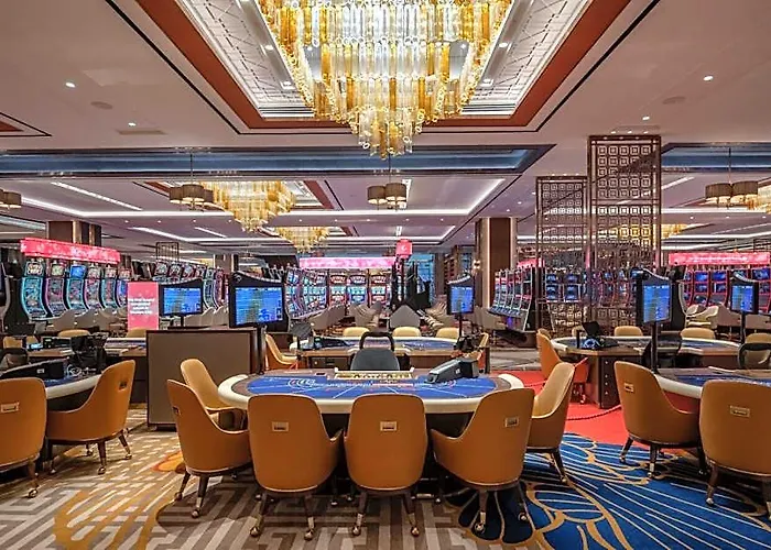 Отель Solaire Quezon - Previously Known As Solaire North 5*