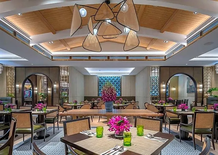 Отель Solaire Quezon - Previously Known As Solaire North Манила